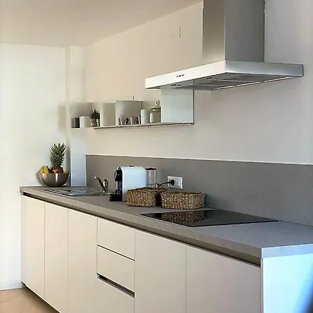 Giuly Moderno Monolocale In Centro Con Giardino Privato