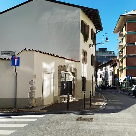 דירה Giuly Moderno Monolocale In Centro Con Giardino Privato